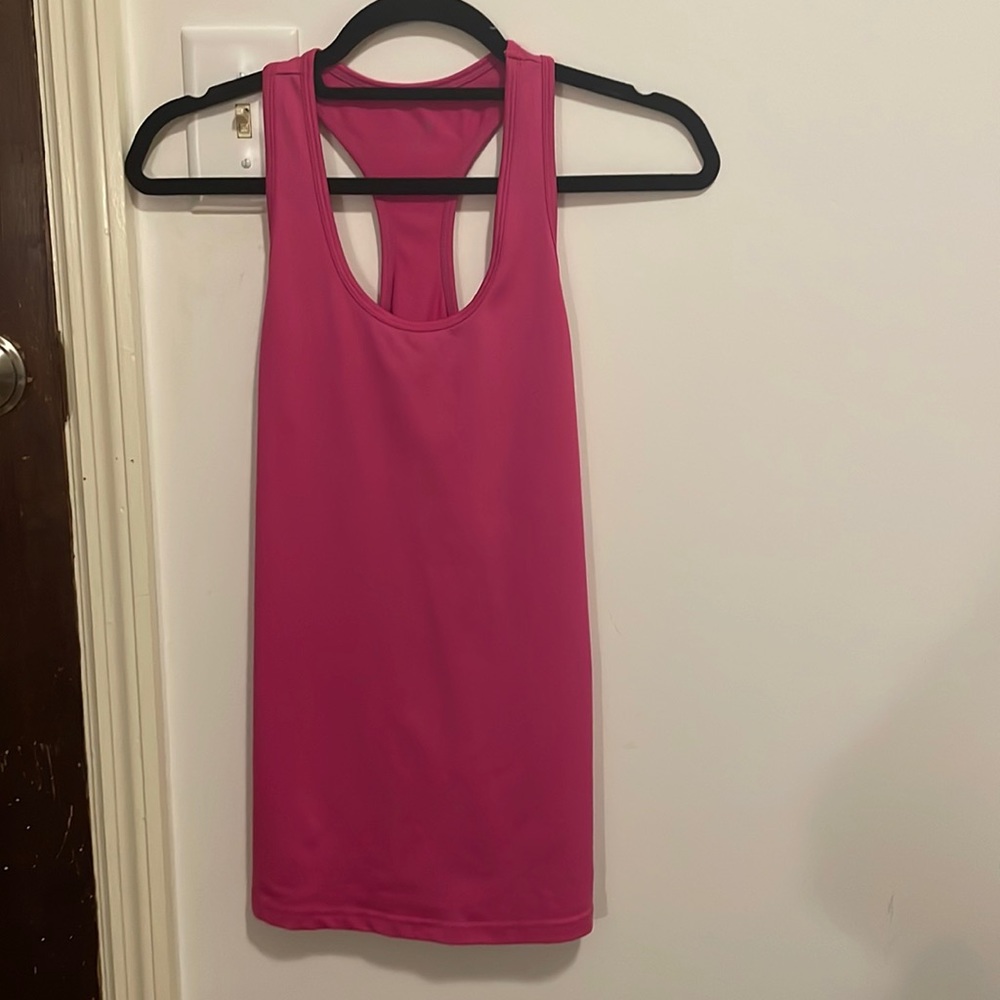 Athletic tank top